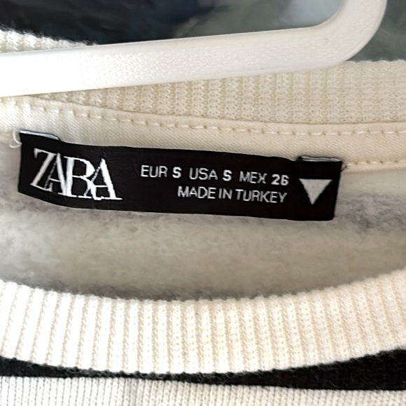 ZARA balloon long sleeve black and white stripped sweatshirt | SZ Small - Picture 10 of 12